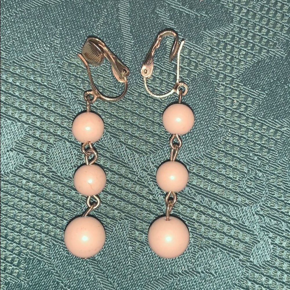 Vintage dangling tan & gold clip earrings